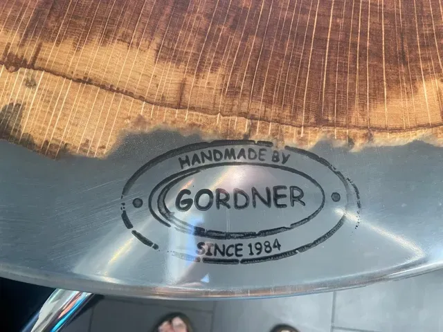 gordner.dk Ege spisebord rundt 115 cm betonfod massivt
